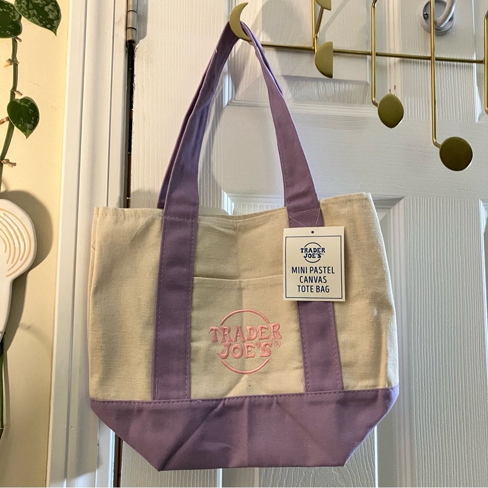 trader joes mini tote lavender